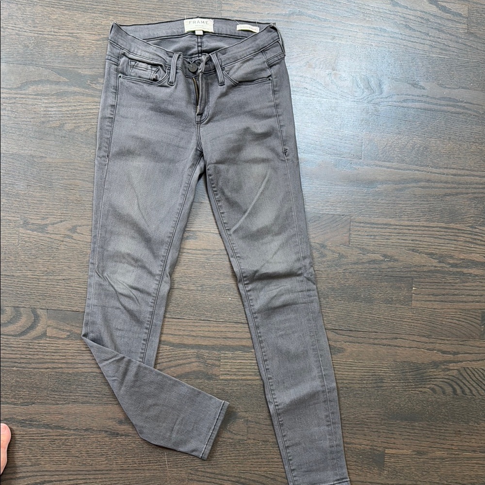 FRAME Le Skinny sz  25 Gray Skinny Jeans